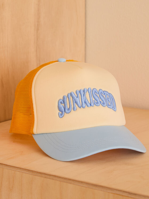 Sunkissed Trucker Hat - TULLABEE