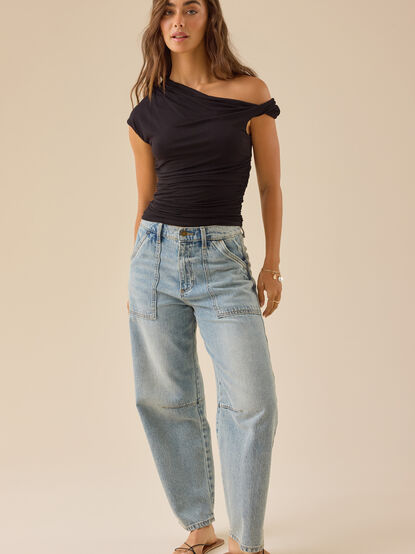 Shayla Asymmetrical Top - TULLABEE