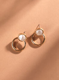 Irregular Pearl Door Knocker Earring - TULLABEE