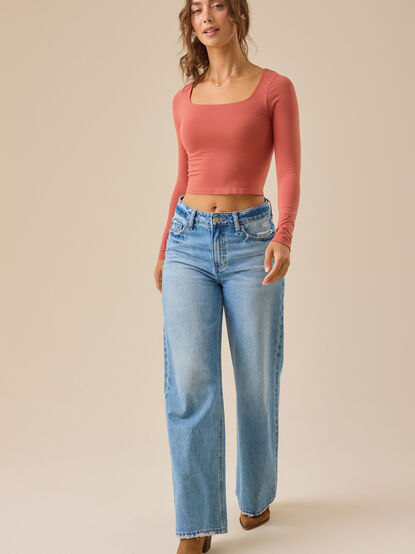 Everyday Seamless Long Sleeve Top - TULLABEE