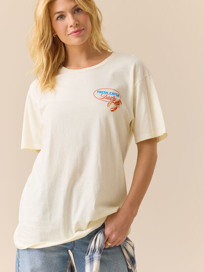 Fresh Catch Maine Oversized Tee - TULLABEE