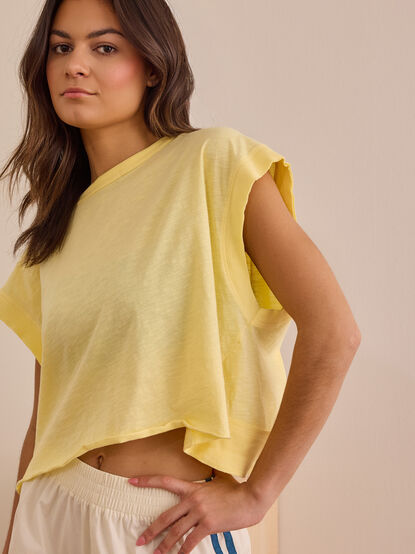In Motion Circle Back Tee - TULLABEE