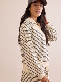 Stride Quarter Zip Pullover Detail 4 - TULLABEE