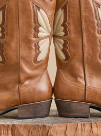 Mariposa Boots Detail 4 - TULLABEE