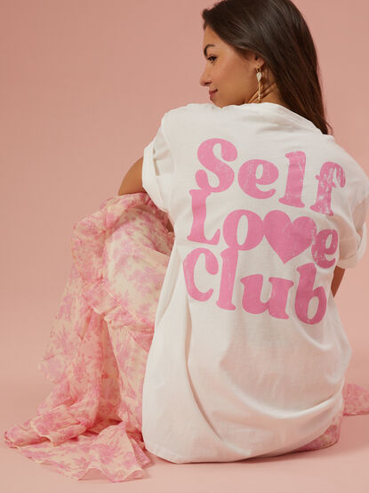 Self Love Club Graphic Tee - TULLABEE