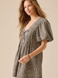Evie Puff Sleeve Denim Romper Detail 3 - TULLABEE