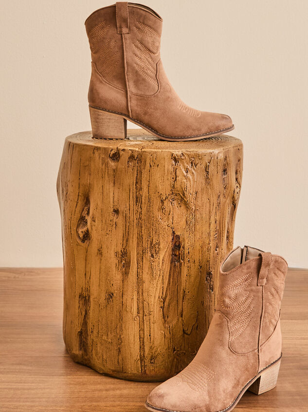Remy Mini Western Booties Detail 2 - TULLABEE