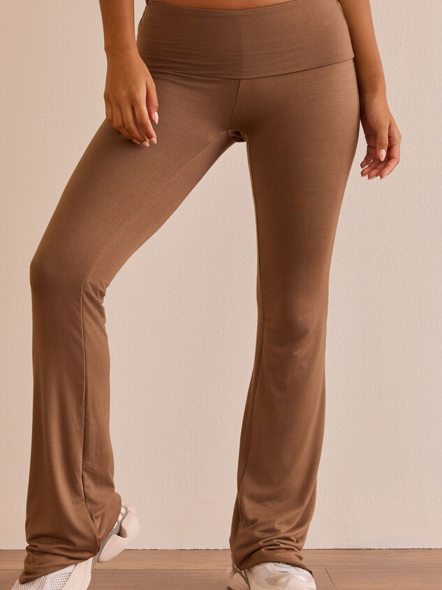 Second Skin Lounge Pants Detail 3 - TULLABEE