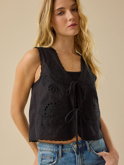 Jace Eyelet Vest - TULLABEE