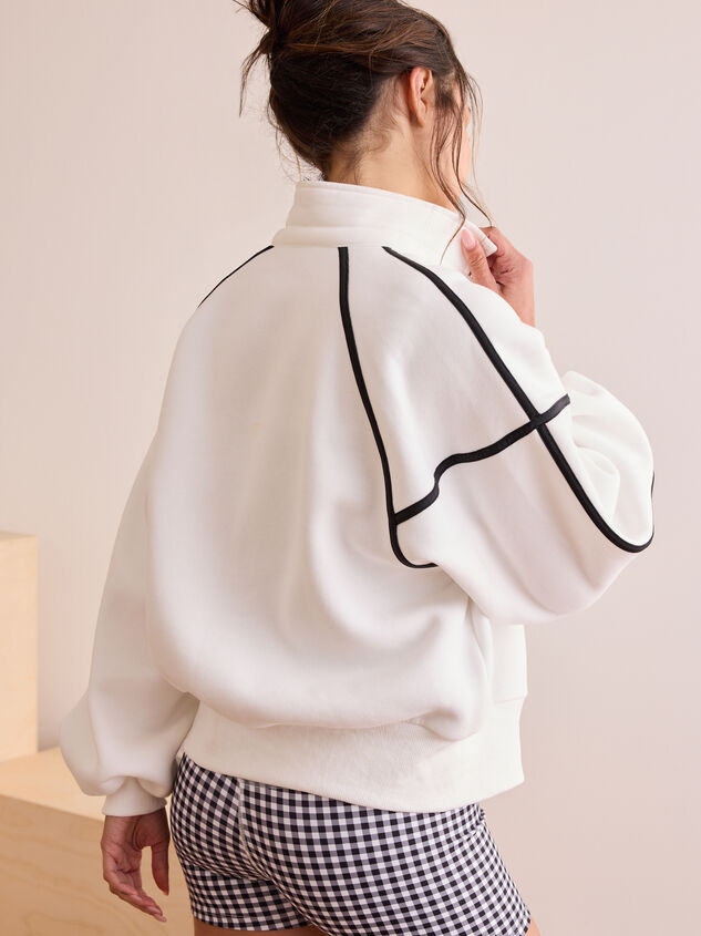Peak Contrast Balloon Sleeve Pullover Detail 6 - TULLABEE