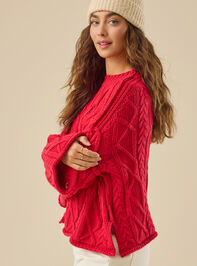 Everly Boxy Crew Sweater Detail 3 - TULLABEE