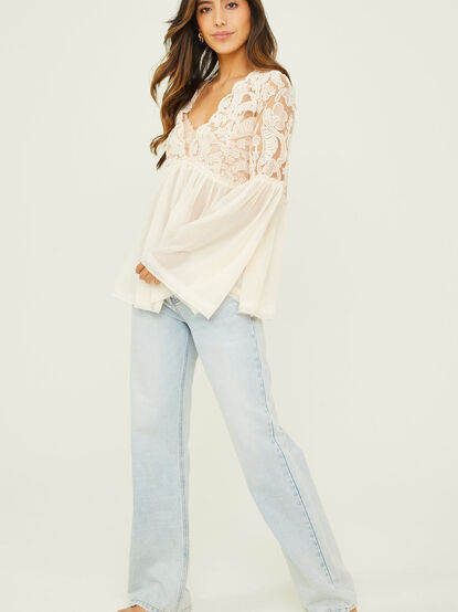 Rosemary Lace Tunic Top - TULLABEE
