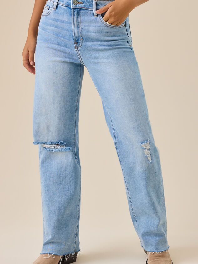 Karson Distressed Jeans Detail 3 - TULLABEE
