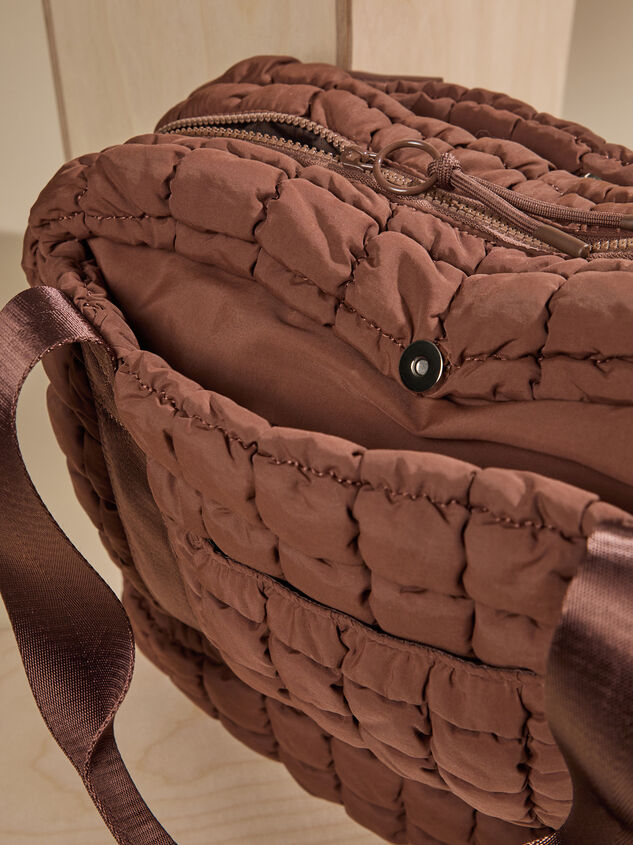 Carry On Quilted Tote Detail 3 - TULLABEE