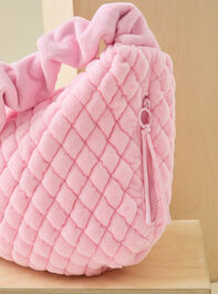 Velour Quilted Cary All Bag Detail 3 - TULLABEE