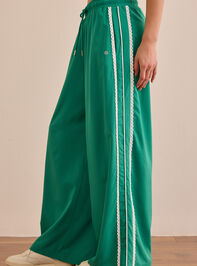 On The Run Detailed Pants Detail 4 - TULLABEE