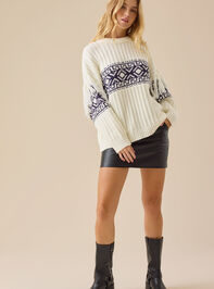 Anabella Oversized Fringe Pullover Detail 5 - TULLABEE