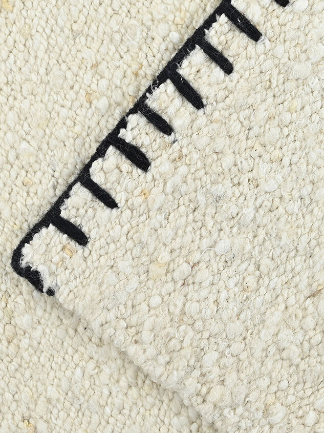 Amara Handwoven Rug Detail 6 - TULLABEE