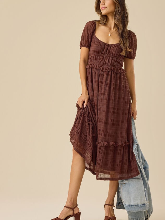 Lottie Textured Maxi Dress Detail 4 - TULLABEE