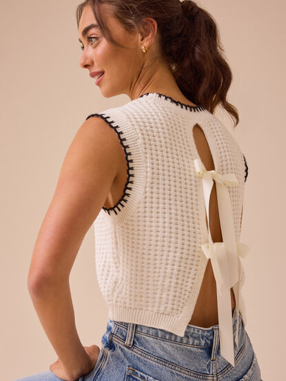 Everett Contrast Stitch Bow Back Vest - TULLABEE