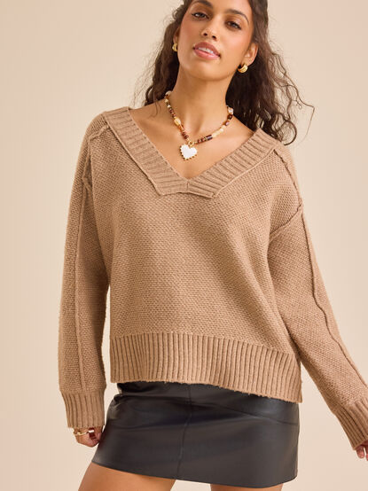 Joan V-Neck Boxy Sweater - TULLABEE