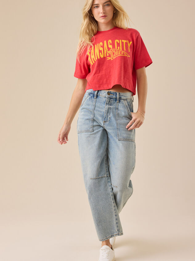Kansas City Chiefs Graphic Tee Detail 3 - TULLABEE