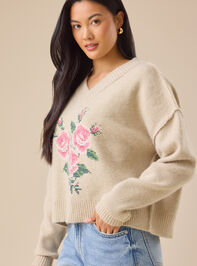 Trisha V-Neck Floral Sweater Detail 4 - TULLABEE