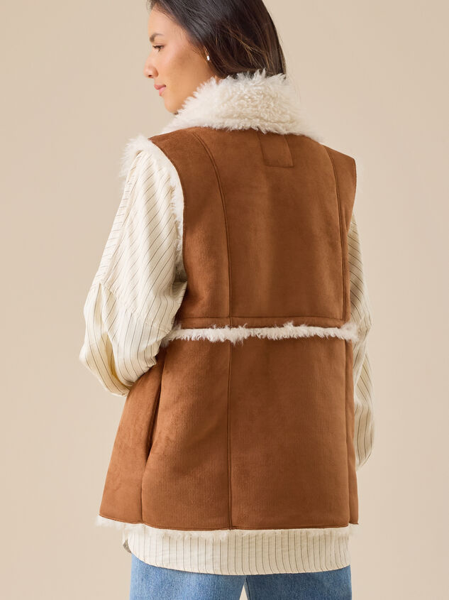 Carter Suede Fur Vest Detail 5 - TULLABEE