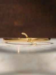 Stainless Steel Diamond Knot Bangle Set Detail 3 - TULLABEE