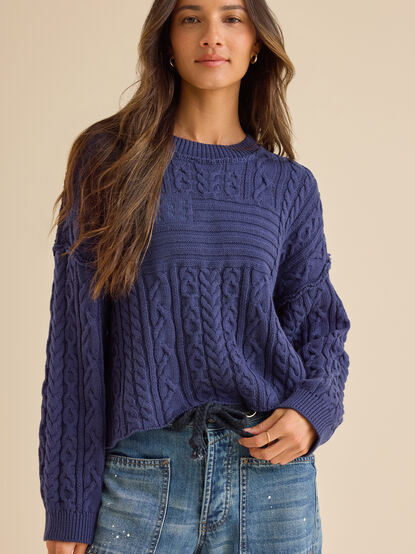 Americana Cable Knit Sweater - TULLABEE