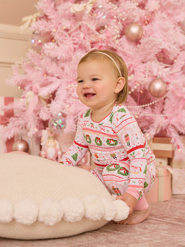 Sweet Sugarplum Lounge Set Detail 6 - TULLABEE