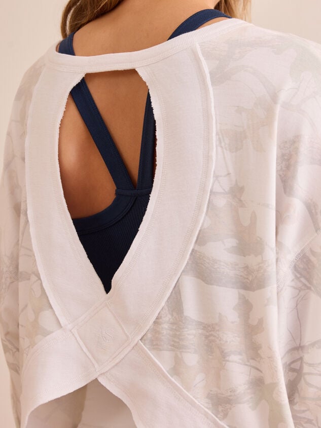 Moonlit Camo Circle Back Long Sleeve Detail 5 - TULLABEE