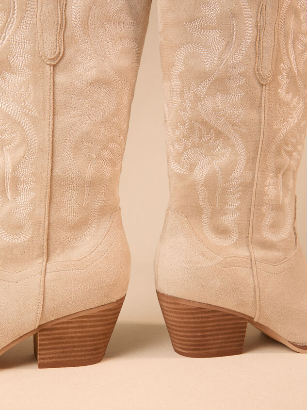 Amaya Western Boots Detail 2 - TULLABEE