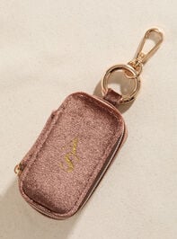 Velvet Jewelry Box Keychain With Earrings Detail 2 - TULLABEE