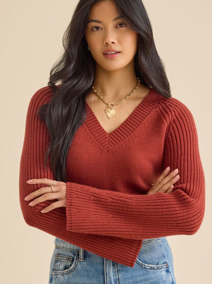 Sarah Bell Sleeve Sweater - TULLABEE