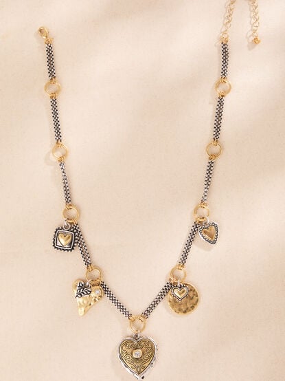 Hammered Charm Dangle Necklace - TULLABEE