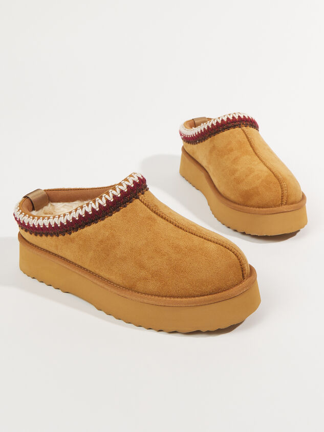 Wide best sale width slippers