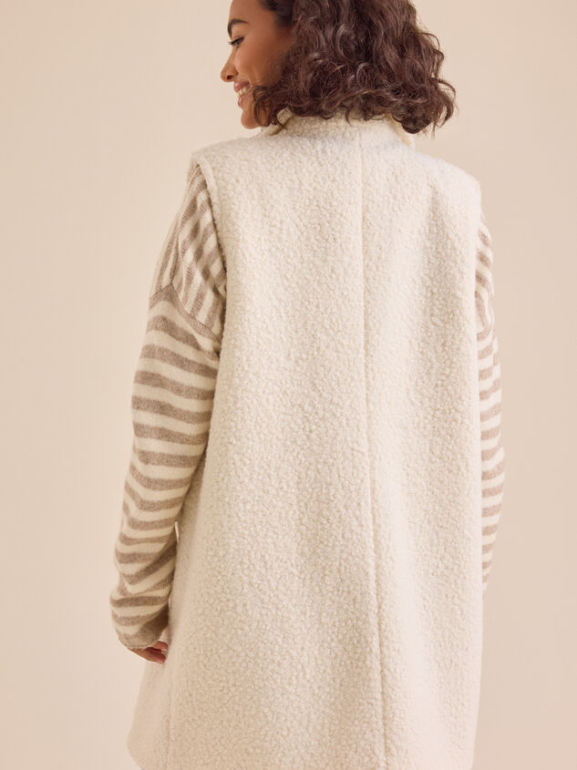 Londie Boucle Vest Detail 5 - TULLABEE