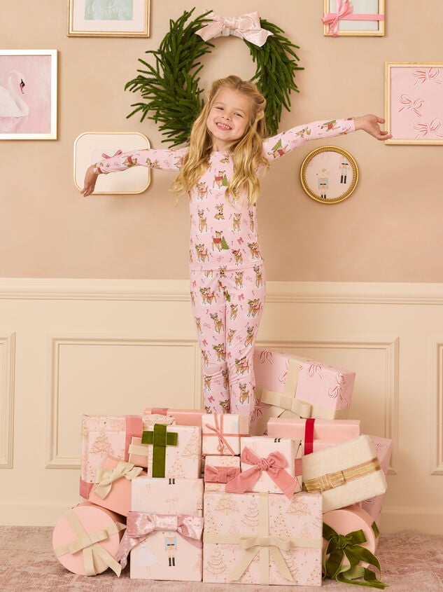 Rosy Reindeer Lounge Set - TULLABEE