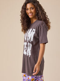 Mom-ster Oversized Tee Detail 3 - TULLABEE