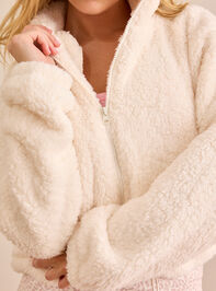 Cloud Cabin Sherpa Full Zip Jacket Detail 3 - TULLABEE