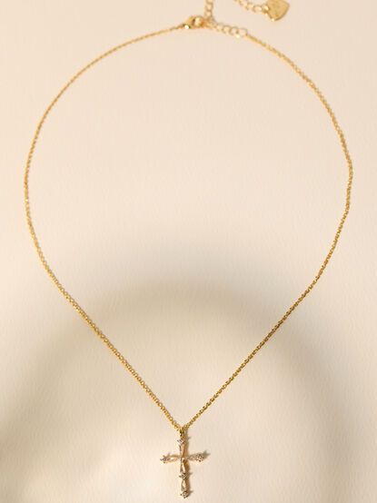Radiant Cross Charm Necklace - TULLABEE