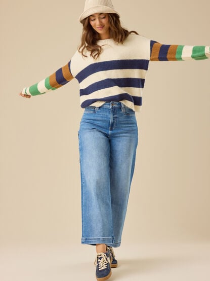 Gwen Cropped Wide Leg Jeans - TULLABEE