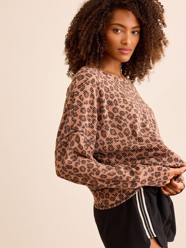 Urban Unwind Cheetah Open Back Long Sleeve Detail 4 - TULLABEE