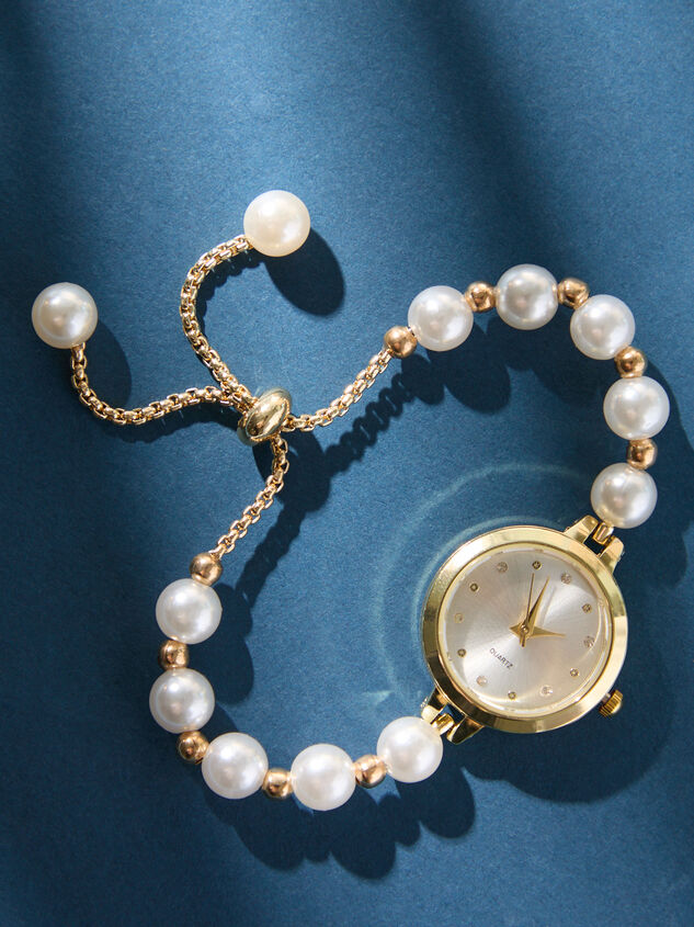 Round Face Pearl Watch Detail 2 - TULLABEE
