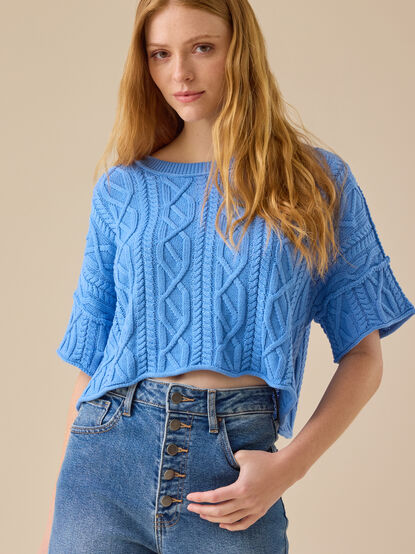 Emma Cable Cropped Sweater - TULLABEE