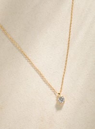 Velvet Jewelry Box Keychain With Necklace Detail 4 - TULLABEE