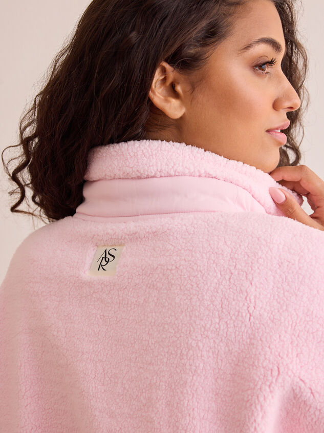 Summit Sherpa Button Vest Detail 6 - TULLABEE