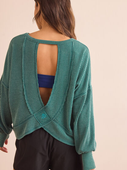 Urban Unwind Open Back Long Sleeve - TULLABEE