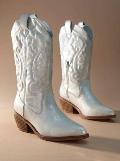 Kelsha Metallic Western Boots - TULLABEE